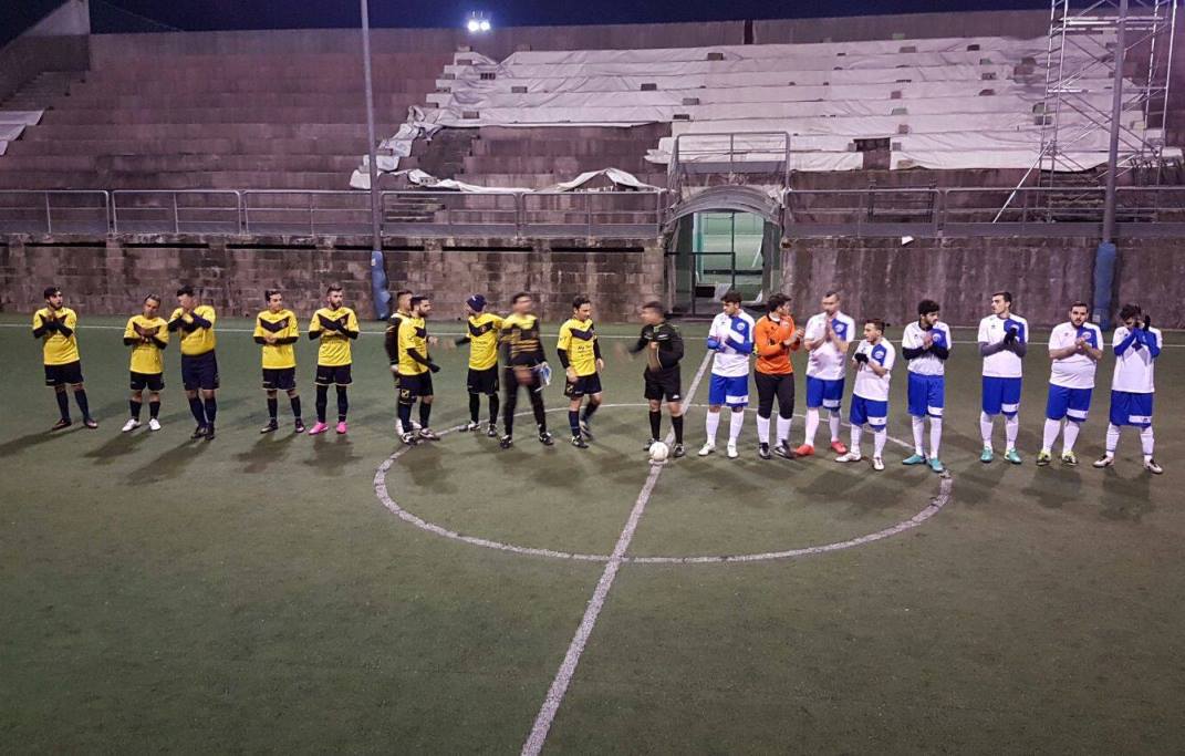 Real Cosenza - Lappano ingresso in campo