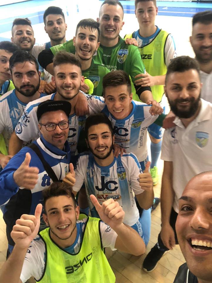 Il selfie vittoria del Bisignano juniores